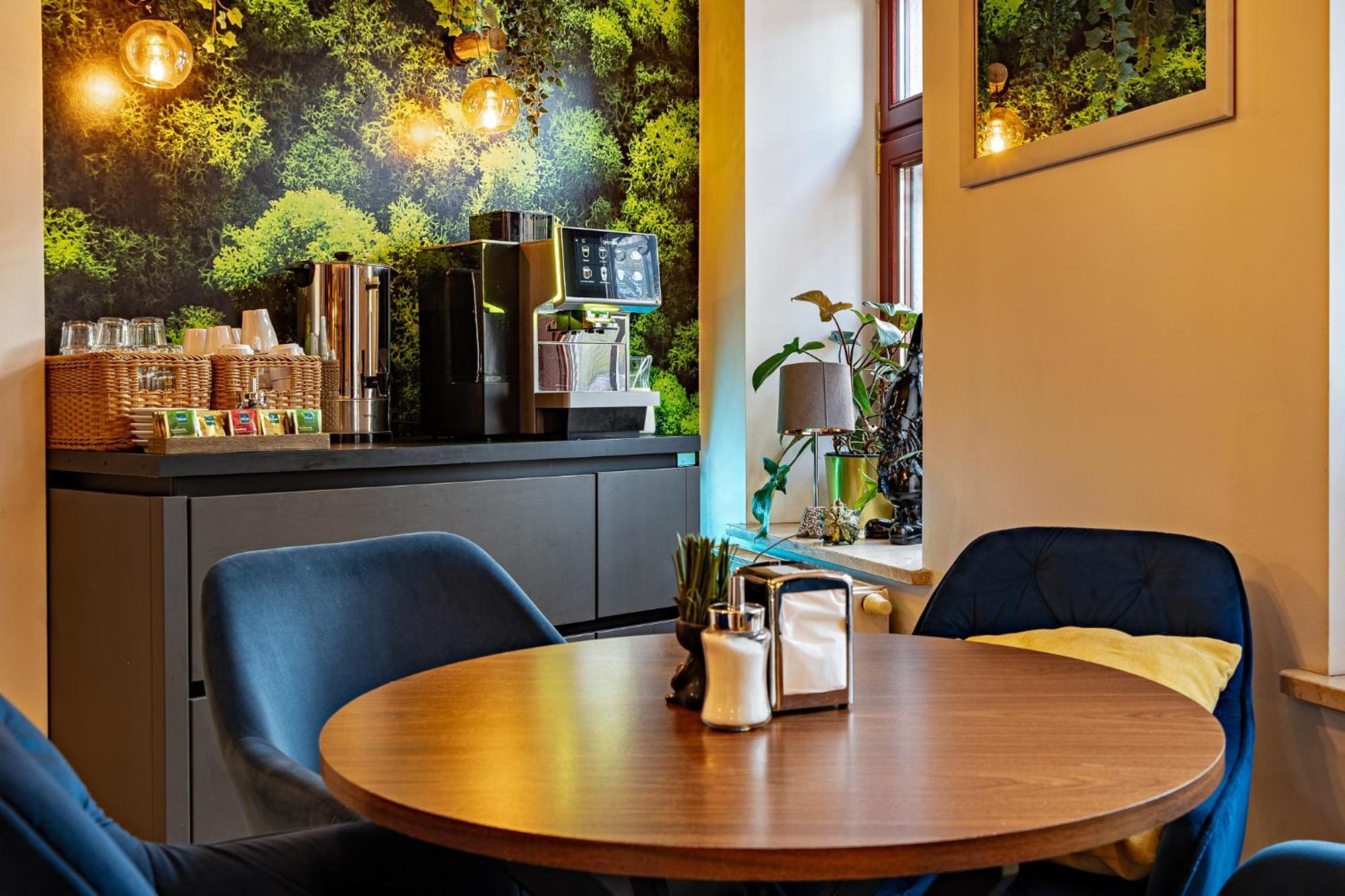 Great Polonia Dwarf Wroclaw Bed & Breakfast エクステリア 写真