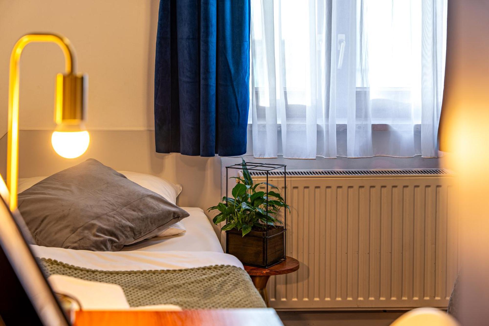 Great Polonia Dwarf Wroclaw Bed & Breakfast エクステリア 写真