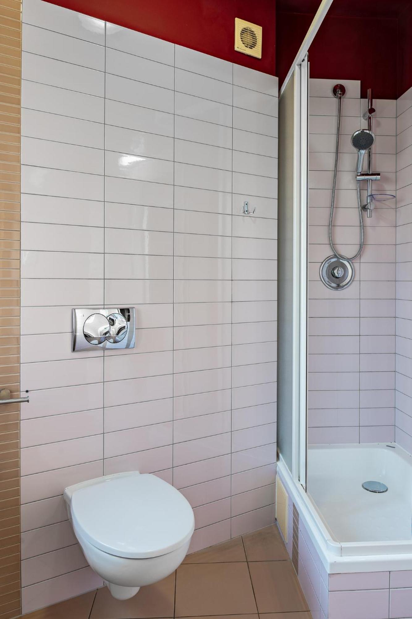 Great Polonia Dwarf Wroclaw Bed & Breakfast エクステリア 写真